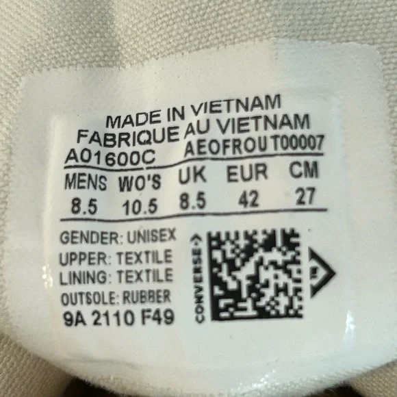 Converse Chuck Taylor Black and Red High Tops - Picture 2 of 11